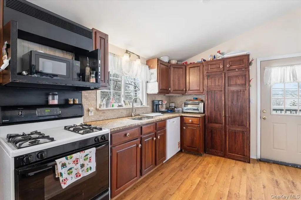 4 Beachway Drive Holmes NY 12531