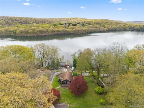 4 Beachway Drive Holmes NY 12531