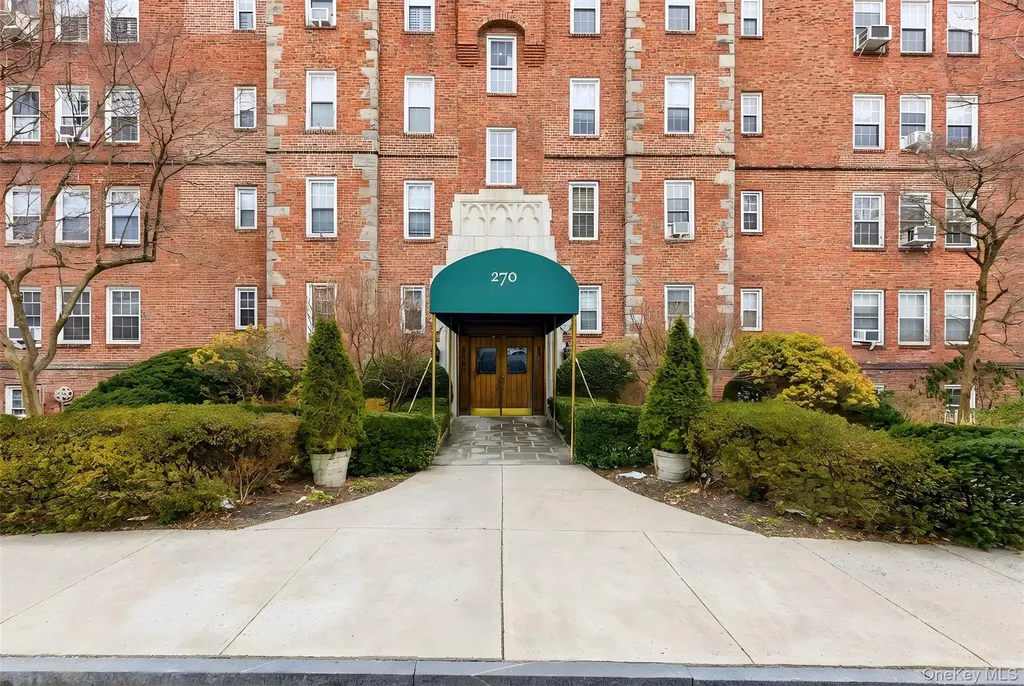 270 Bronxville Road Bronxville NY 10708