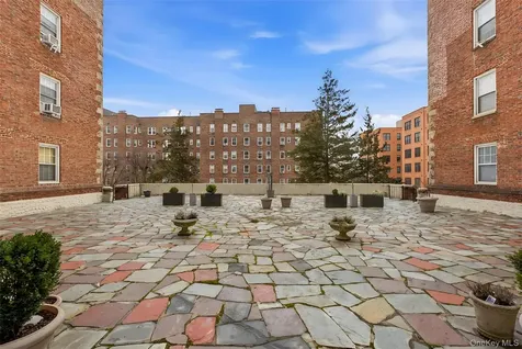 270 Bronxville Road Bronxville NY 10708