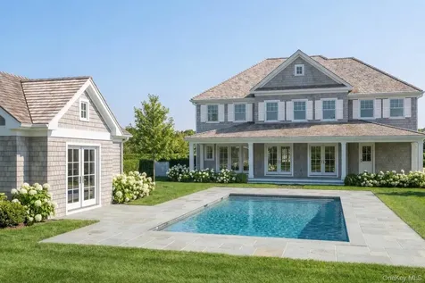 39 Hildreth Street Southampton NY 11968