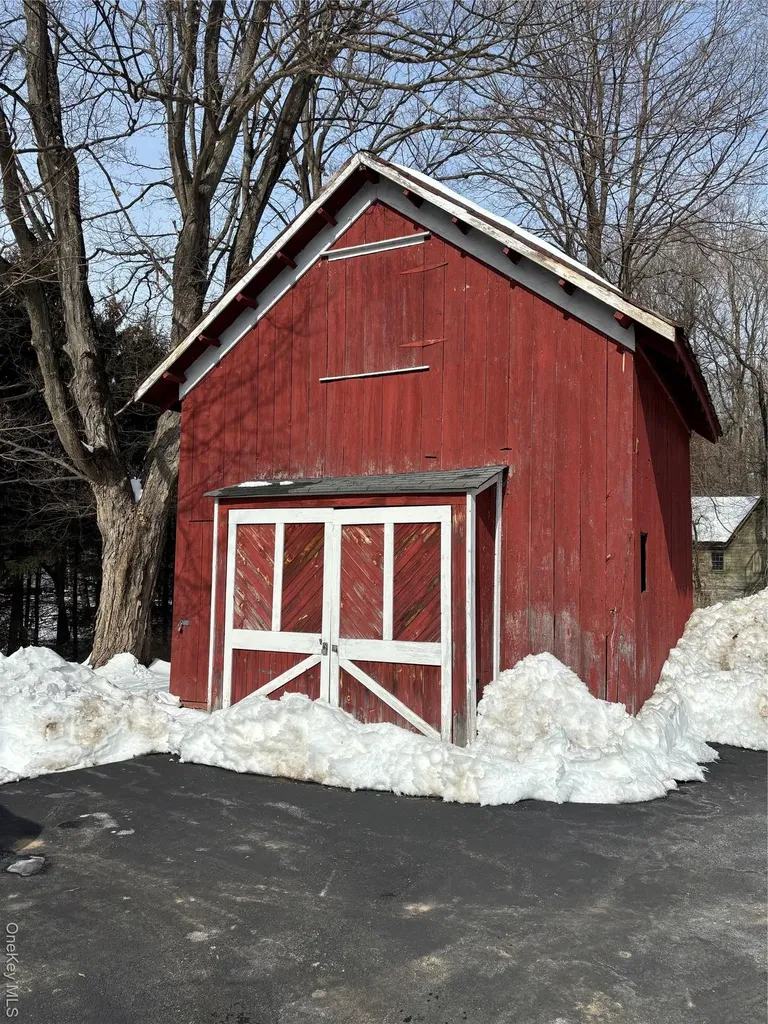 89 Smith Clove Road Central Valley NY 10917