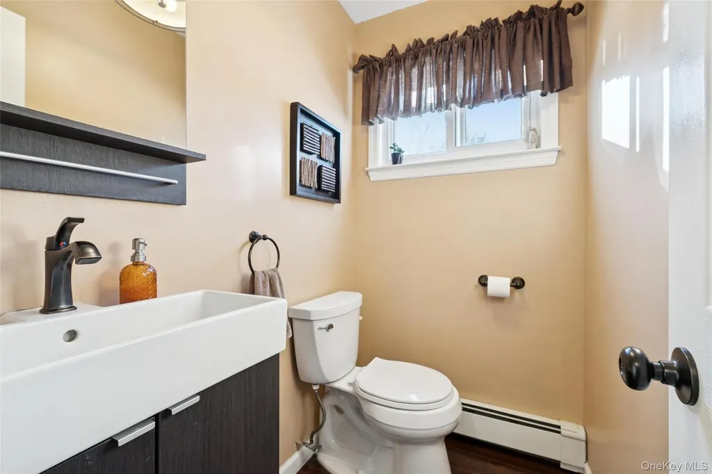 12 Ormand Avenue Medford NY 11763