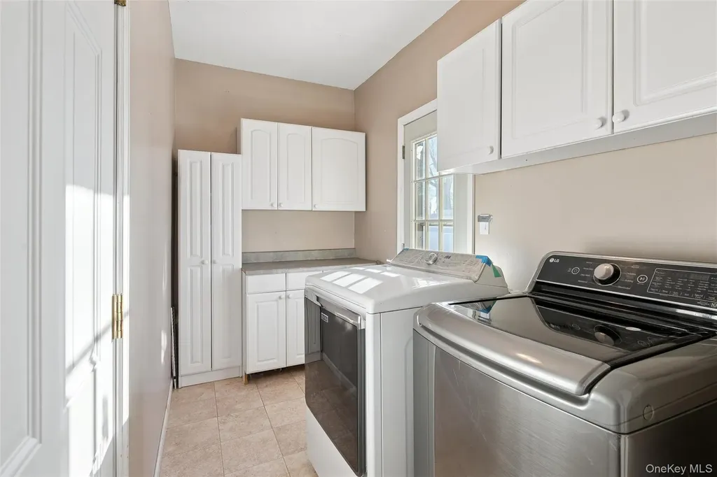 12 Ormand Avenue Medford NY 11763