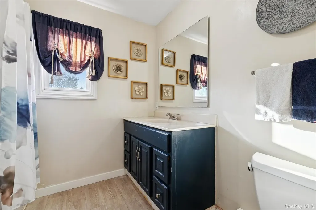 12 Ormand Avenue Medford NY 11763