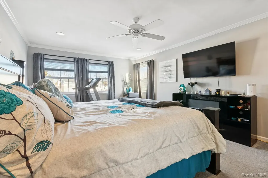 12 Ormand Avenue Medford NY 11763