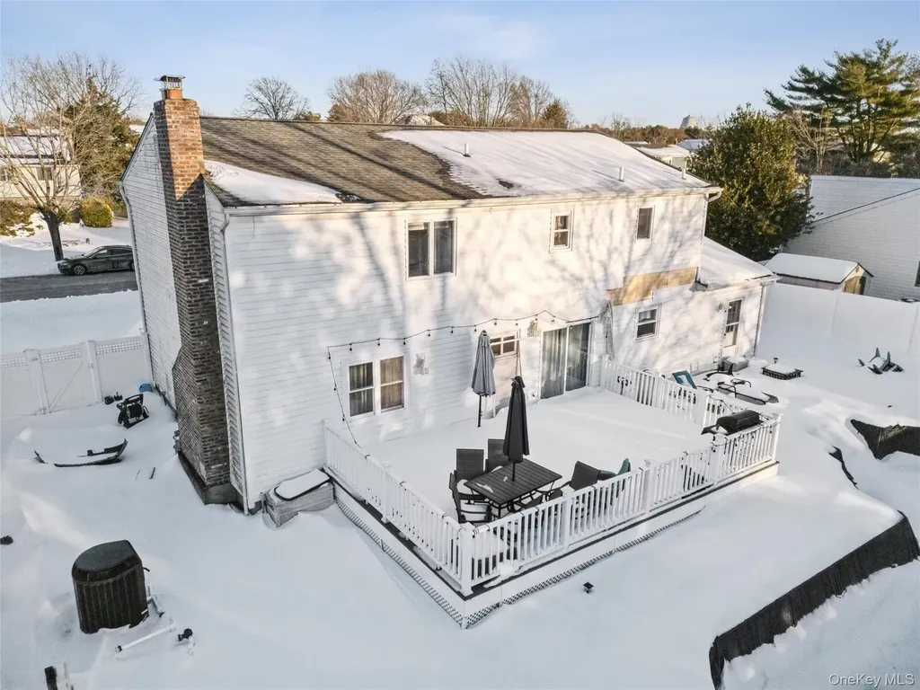 12 Ormand Avenue Medford NY 11763