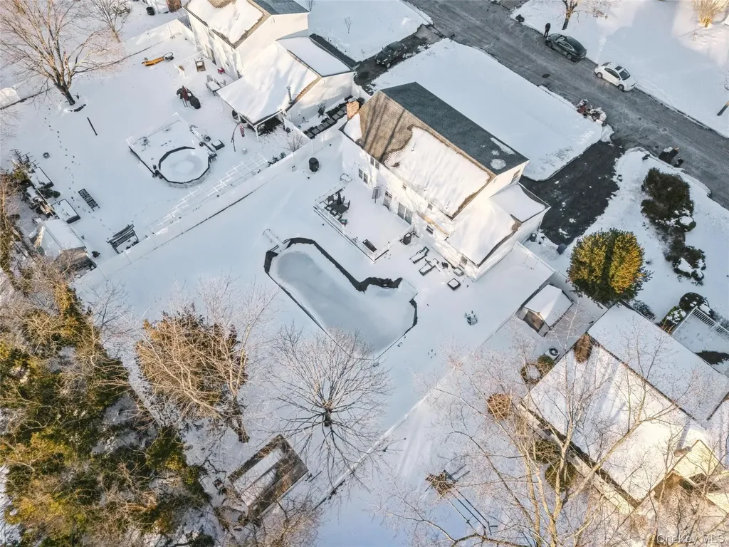12 Ormand Avenue Medford NY 11763