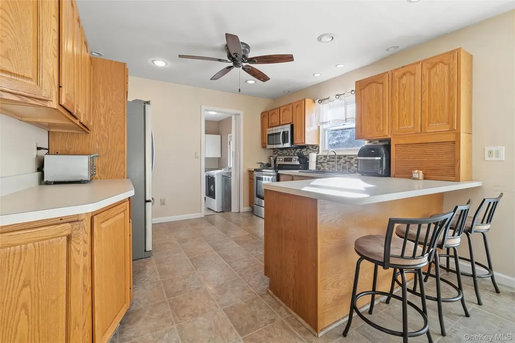 12 Ormand Avenue Medford NY 11763