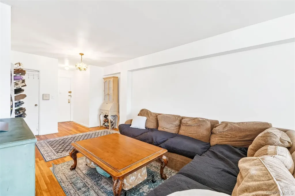 609 Palmer Road Yonkers NY 10701