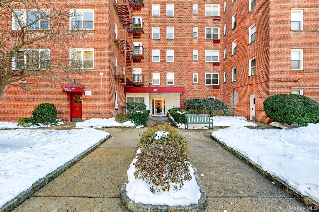 609 Palmer Road Yonkers NY 10701