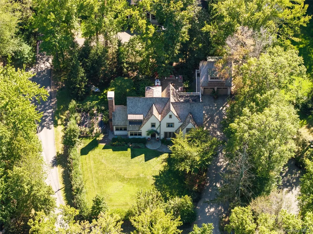 141 Washington Spring Road Palisades NY 10964
