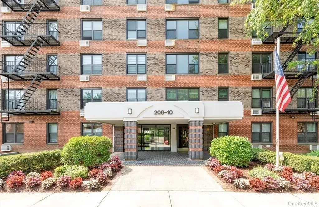 209-10 41 Avenue Bayside NY 11361