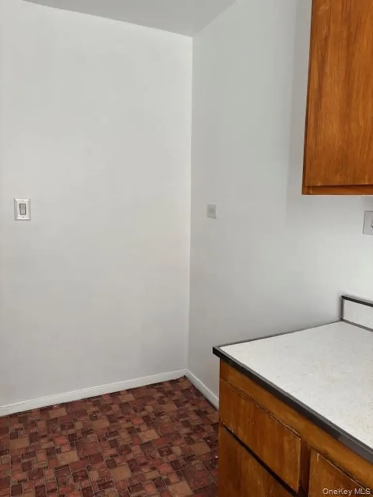 209-10 41 Avenue Bayside NY 11361