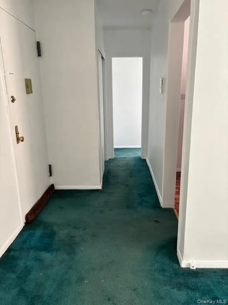 209-10 41 Avenue Bayside NY 11361