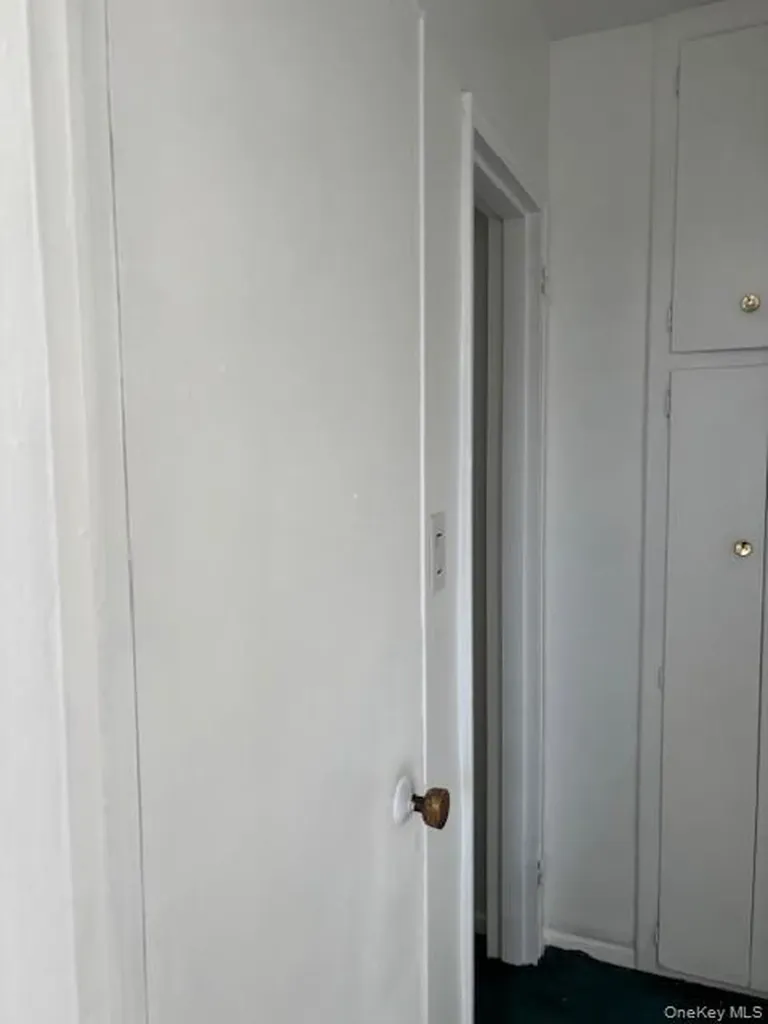 209-10 41 Avenue Bayside NY 11361