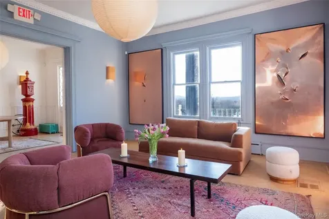 10 Old Route 9 Hyde Park NY 12580