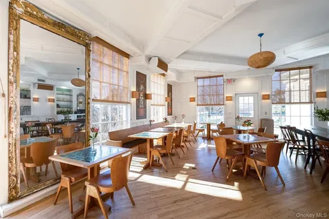 10 Old Route 9 Hyde Park NY 12580