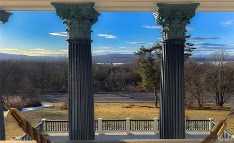 10 Old Route 9 Hyde Park NY 12580