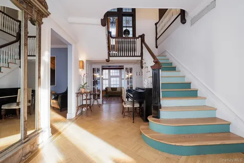 10 Old Route 9 Hyde Park NY 12580