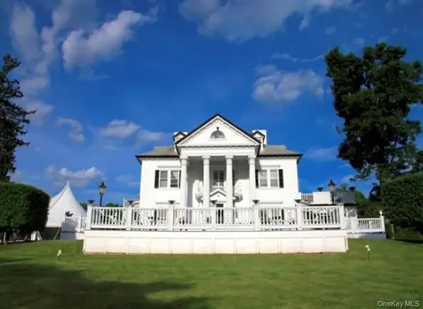 10 Old Route 9 Hyde Park NY 12580