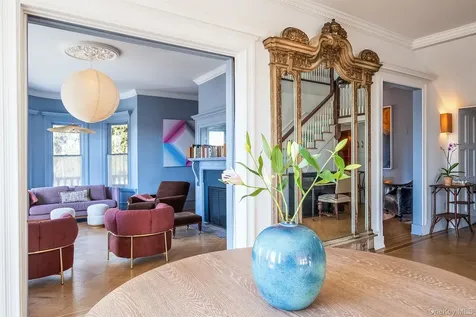 10 Old Route 9 Hyde Park NY 12580