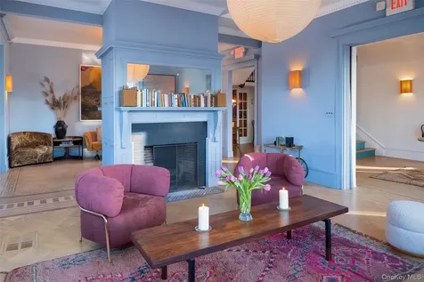 10 Old Route 9 Hyde Park NY 12580