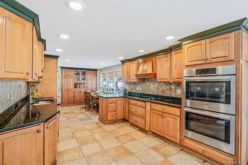 9 Norway Pine Drive Medford NY 11763