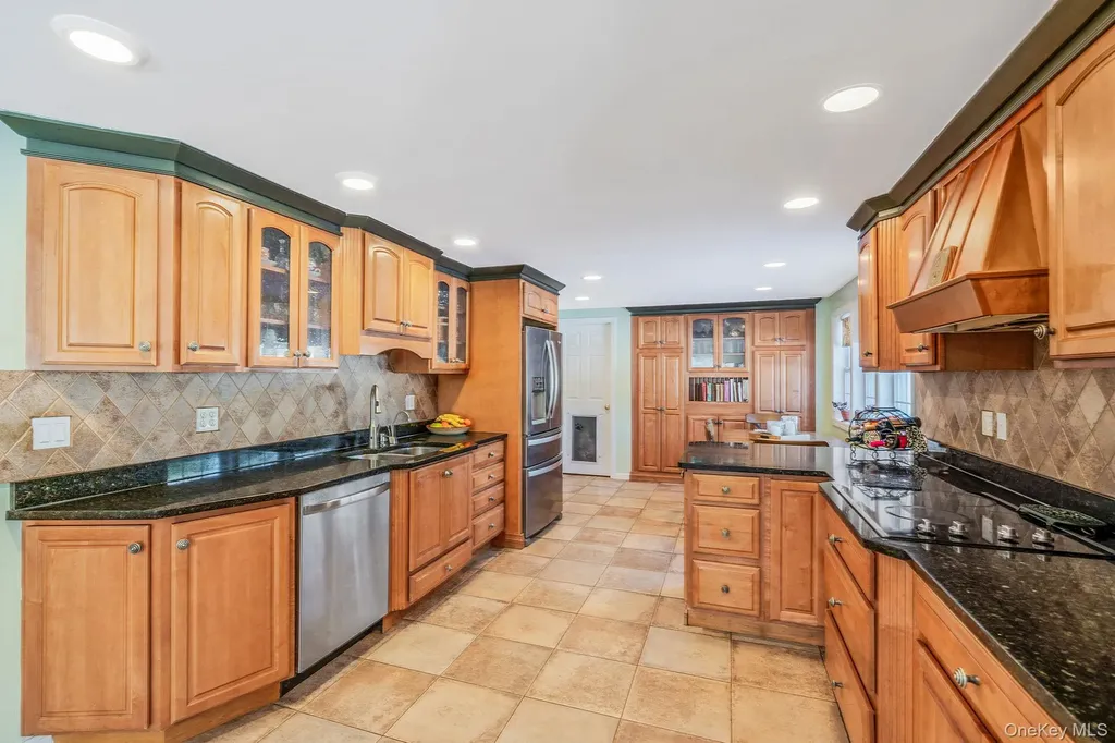 9 Norway Pine Drive Medford NY 11763
