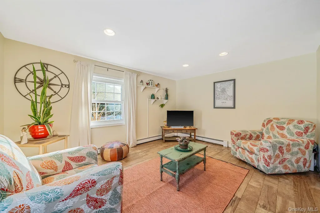 9 Norway Pine Drive Medford NY 11763