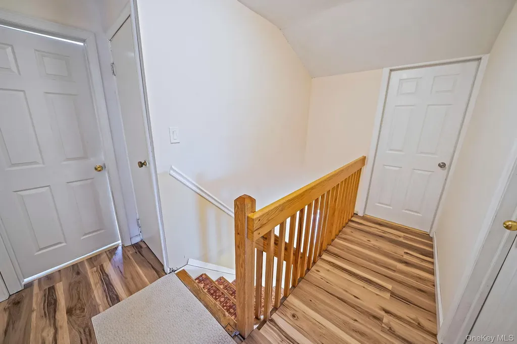 9 Norway Pine Drive Medford NY 11763