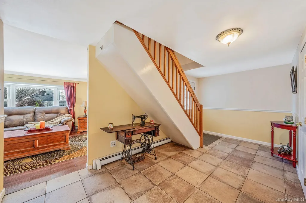 9 Norway Pine Drive Medford NY 11763