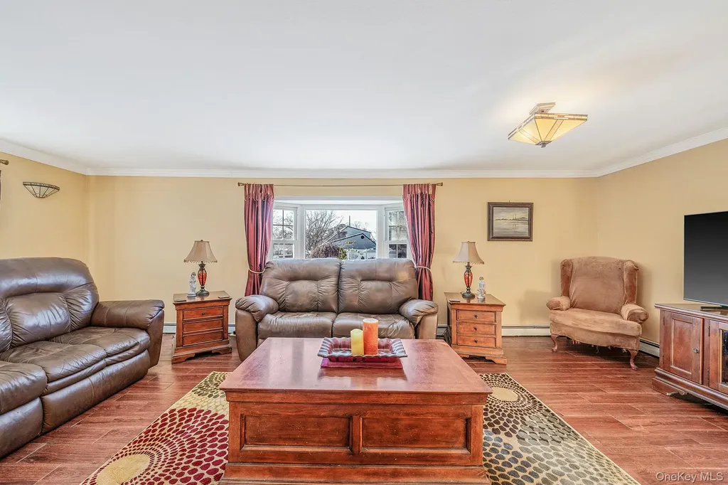 9 Norway Pine Drive Medford NY 11763
