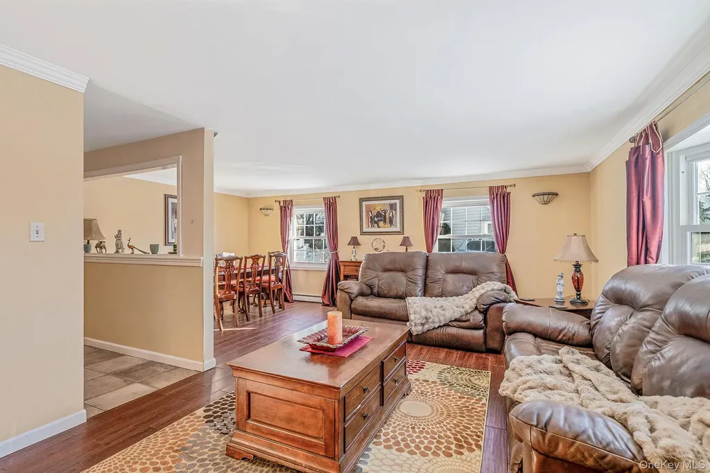 9 Norway Pine Drive Medford NY 11763