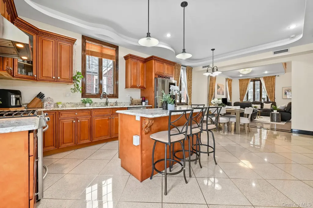 6537 169th Street Fresh Meadows NY 11365