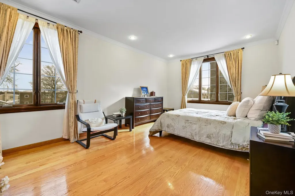 6537 169th Street Fresh Meadows NY 11365