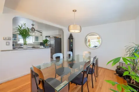 19611 Pompeii Avenue Hollis NY 11423