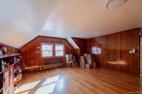 19611 Pompeii Avenue Hollis NY 11423