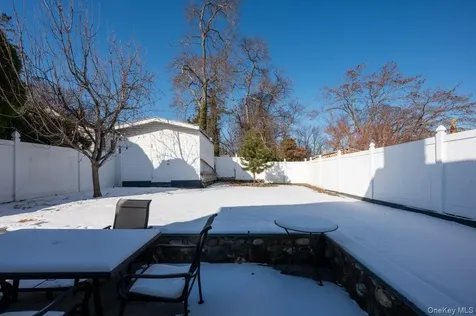 19611 Pompeii Avenue Hollis NY 11423