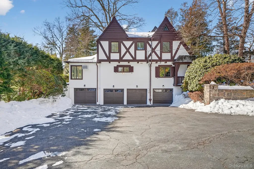 181 Hillair Circle White Plains NY 10605