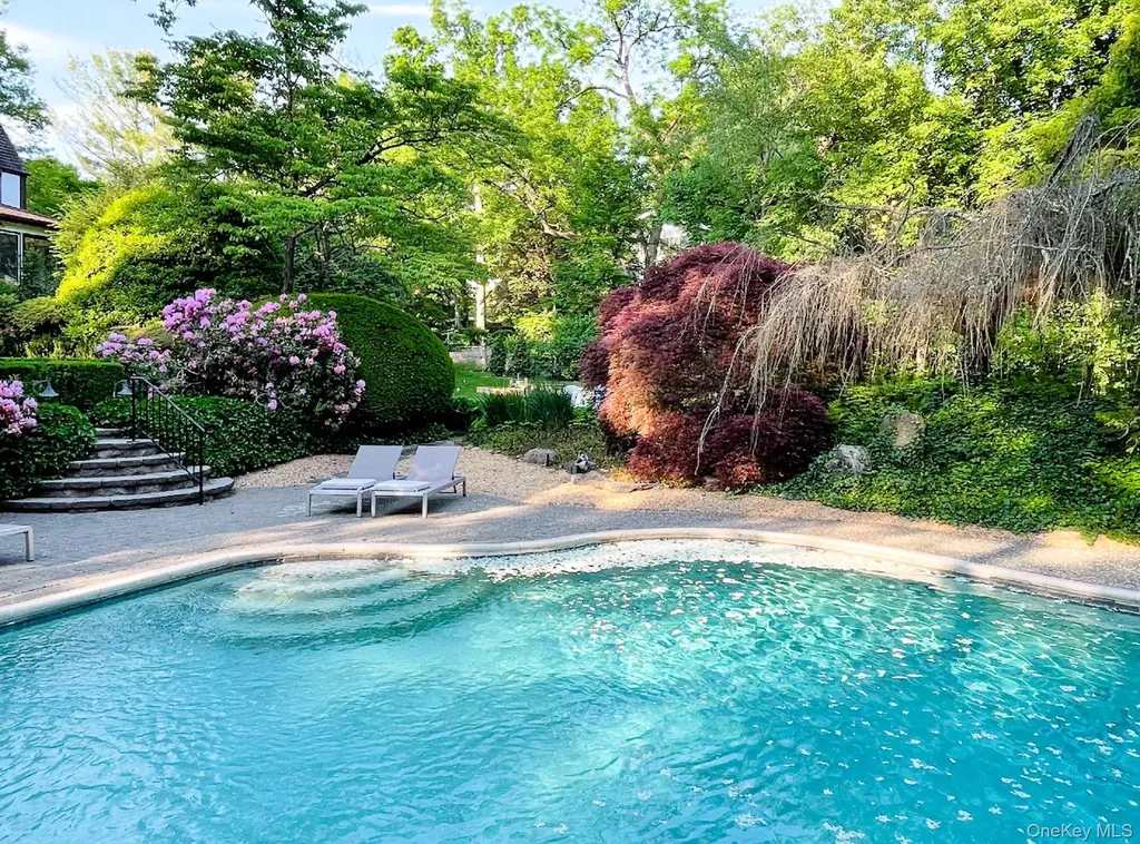 181 Hillair Circle White Plains NY 10605
