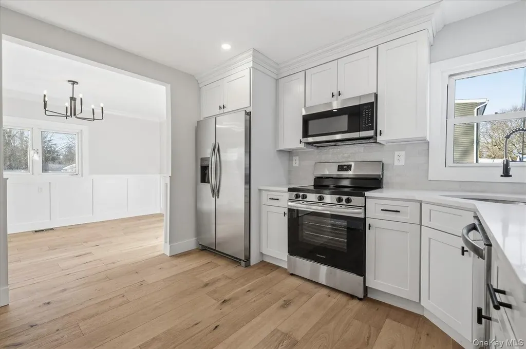 1347 Gardiner Drive Bay Shore NY 11706