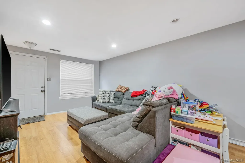615 Blue Ridge Drive Medford NY 11763