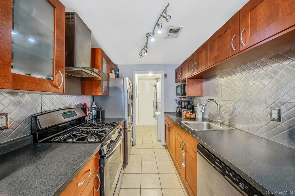 615 Blue Ridge Drive Medford NY 11763