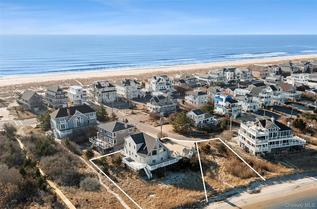 8 Dune Lane Westhampton Dunes NY 11978