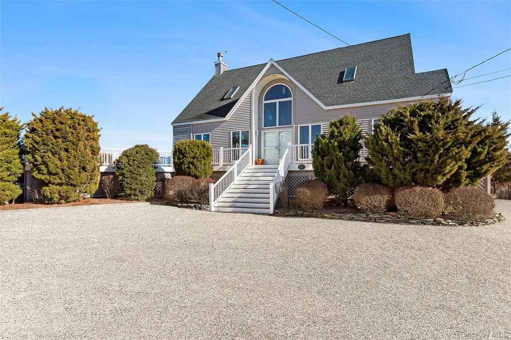 8 Dune Lane Westhampton Dunes NY 11978