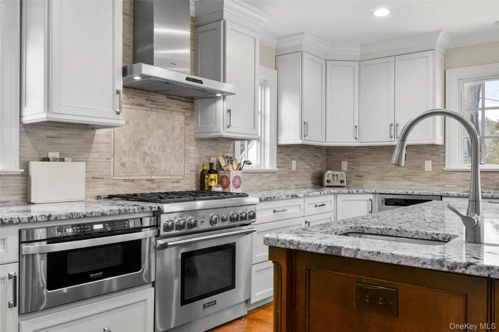 23 Lyons Place Larchmont NY 10538