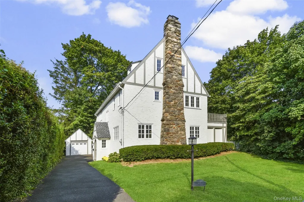 23 Lyons Place Larchmont NY 10538