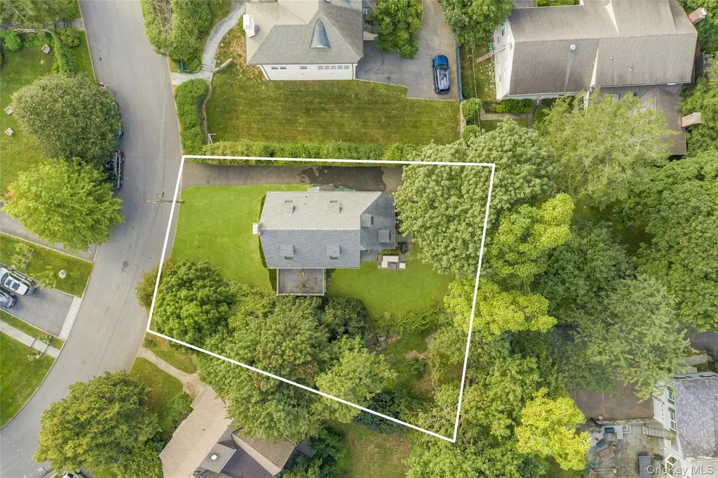 23 Lyons Place Larchmont NY 10538