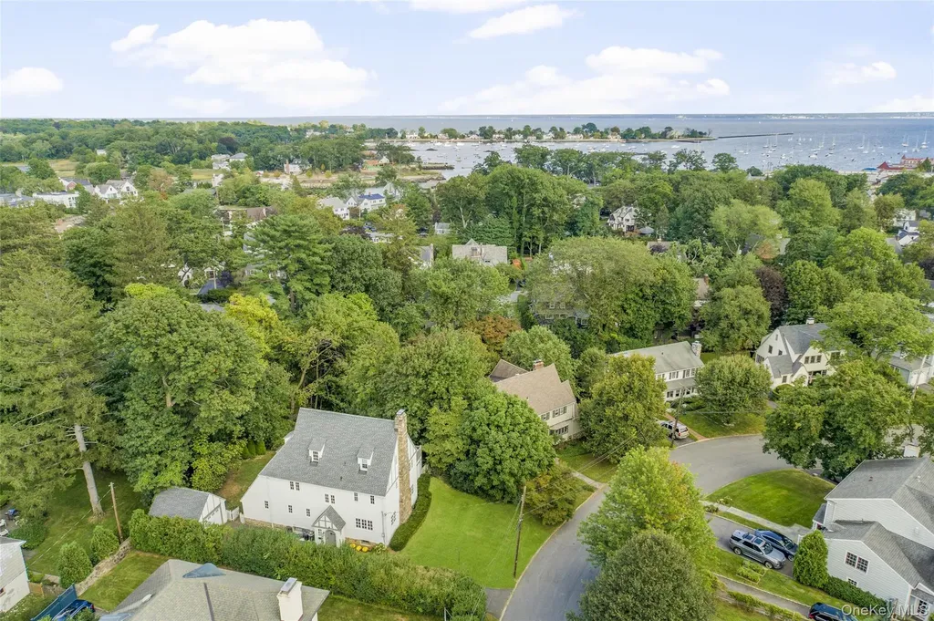 23 Lyons Place Larchmont NY 10538